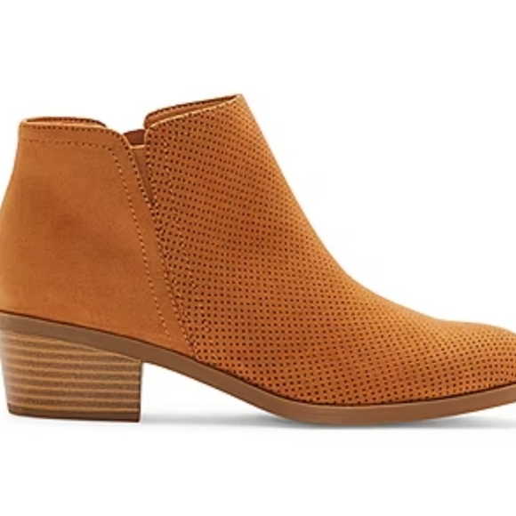 New St. John's Bay Womens Luetta Stacked Heel Booties - Picture 4 of 4